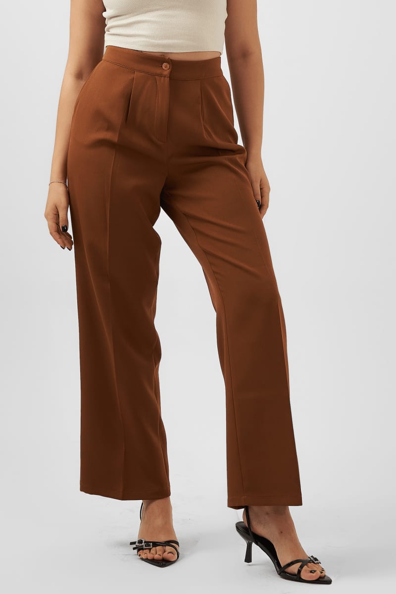 Straight Leg Trousers in Brown