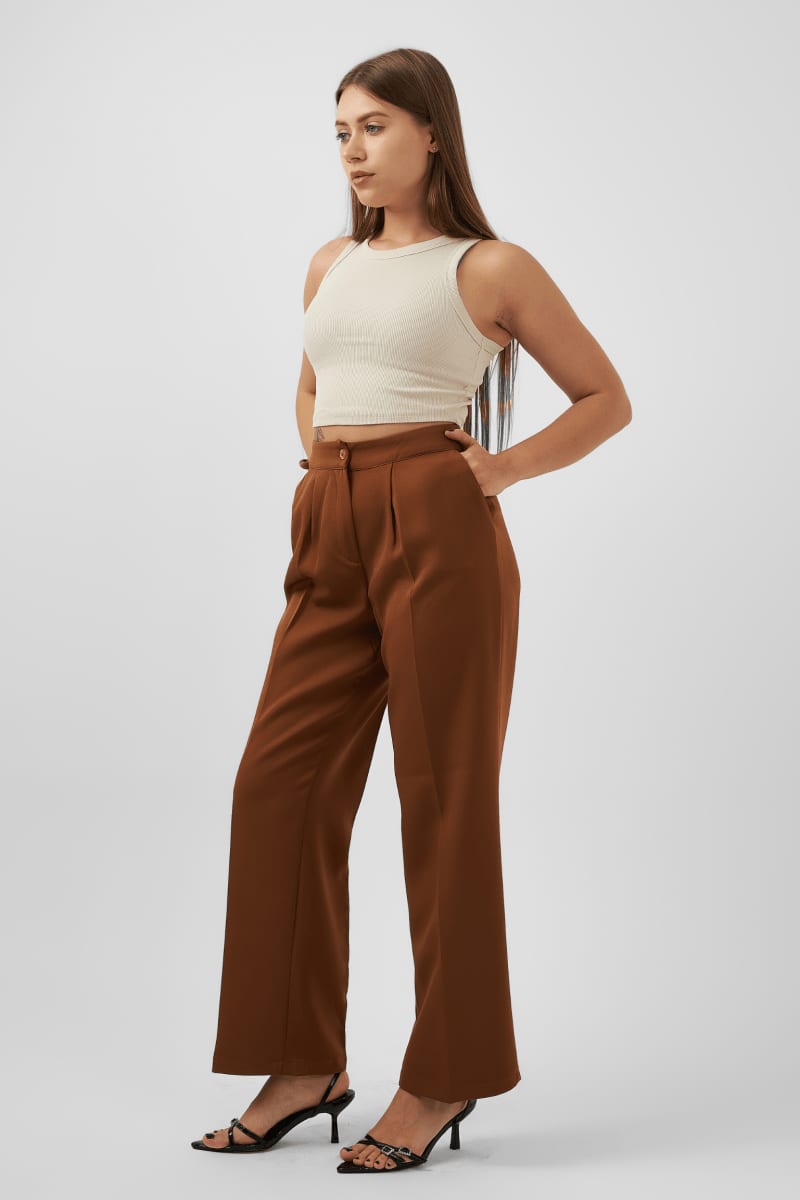 Straight Leg Trousers in Brown